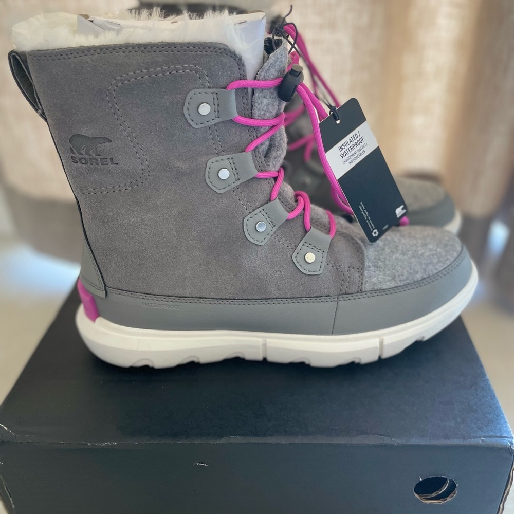 NWT Sorel Explorer Lace Water Proof Boots
